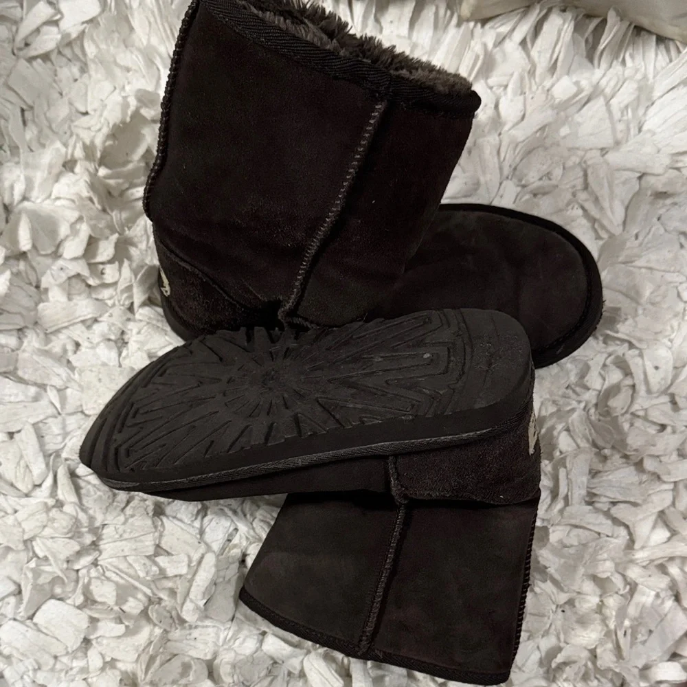 Ugg Women's  Size 7 Brown Clean